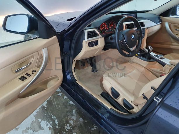 BMW 320D 2.0 Touring · Ano 2015