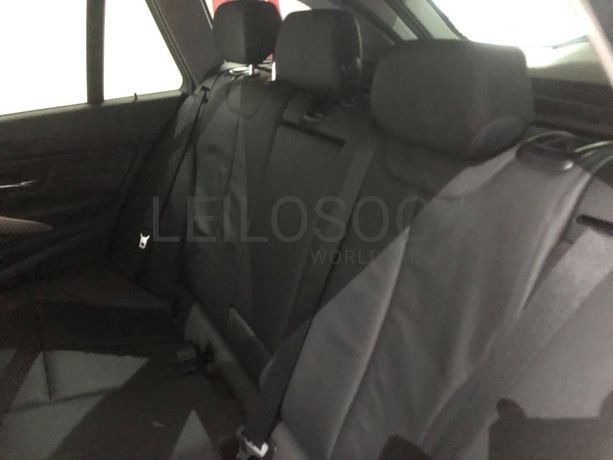 BMW 320 D Touring · Ano 2013