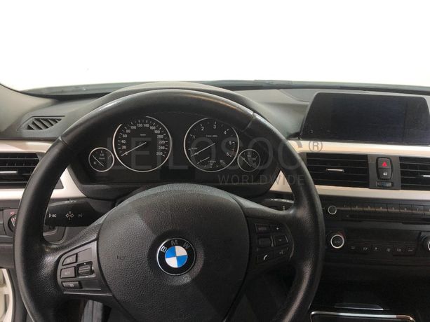 BMW 320 D Touring · Ano 2013
