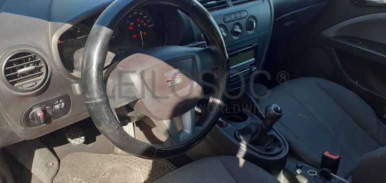 Seat Leon 1.6 TDI · Ano 2012