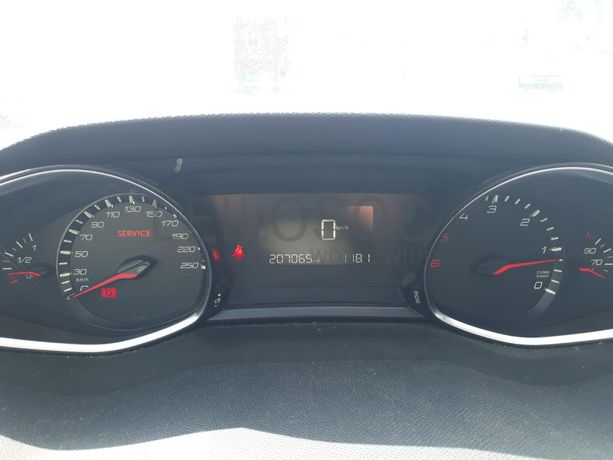 Peugeot 308 SW 1.6 BlueHDI · Ano 2014