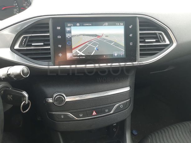 Peugeot 308 SW 1.6 BlueHDI · Ano 2014