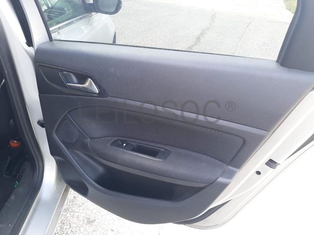 Peugeot 308 SW 1.6 BlueHDI · Ano 2014