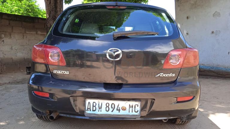 Mazda Axela ·