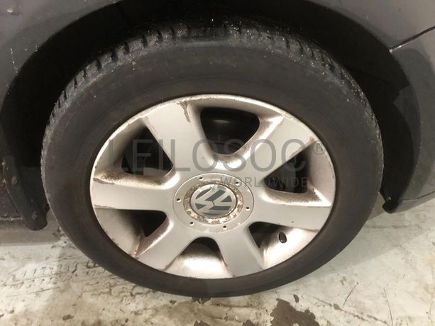 Volkswagen Golf 1.9 TDI · Ano 2006