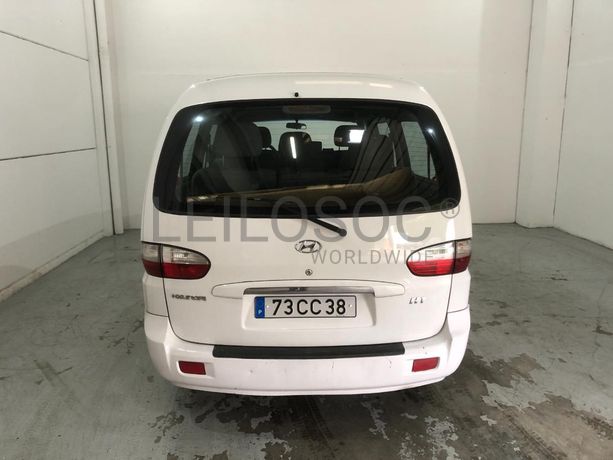 Hyundai H1 · 9 Lugares · Ano 2006
