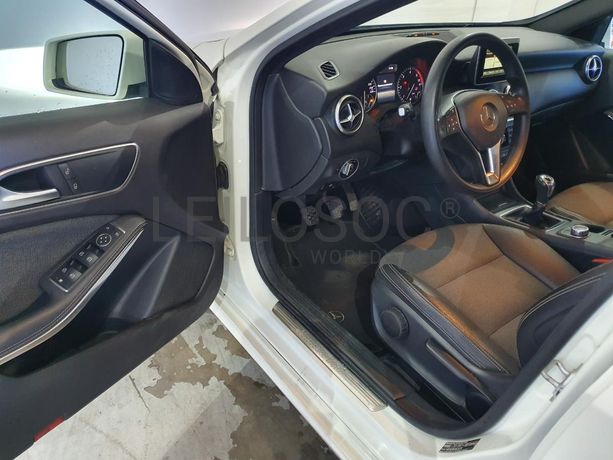 Mercedes-Benz A200 CDI · Ano 2015