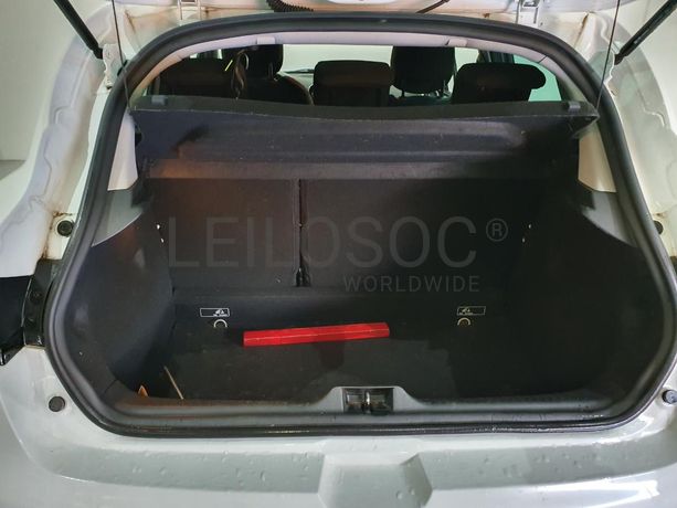 Renault Clio 0.9 TCE · Ano 2018
