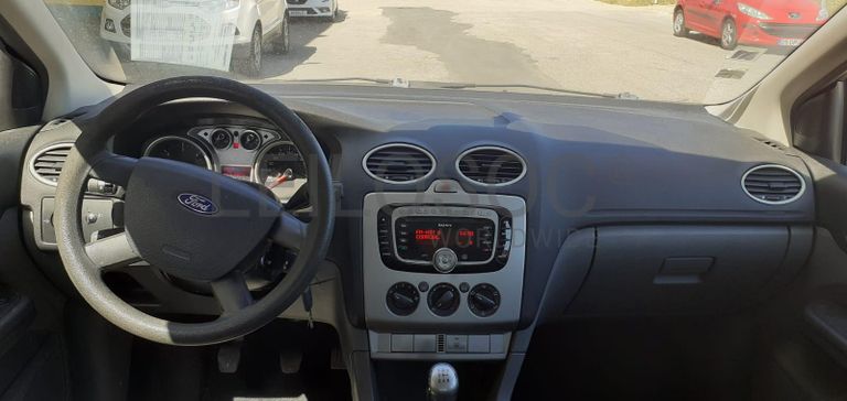 Ford Focus 1.6TDCI · Ano 2011