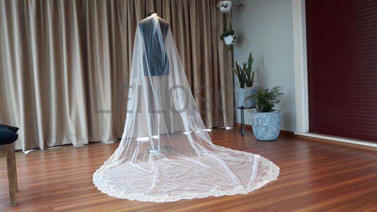 Grande Leilão de Vestidos de Noiva e Cerimónia