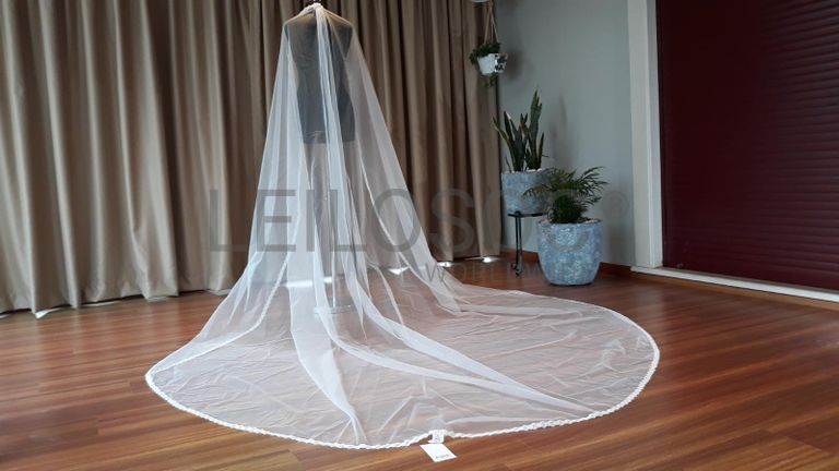 Grande Leilão de Vestidos de Noiva e Cerimónia