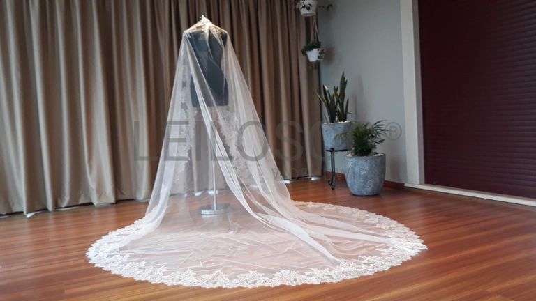 Grande Leilão de Vestidos de Noiva e Cerimónia