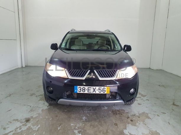 Mitsubishi Outlander 2.0 DI-D · Ano 2007