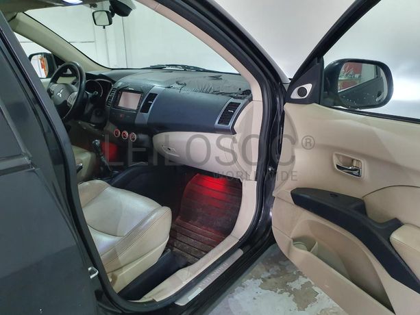 Mitsubishi Outlander 2.0 DI-D · Ano 2007