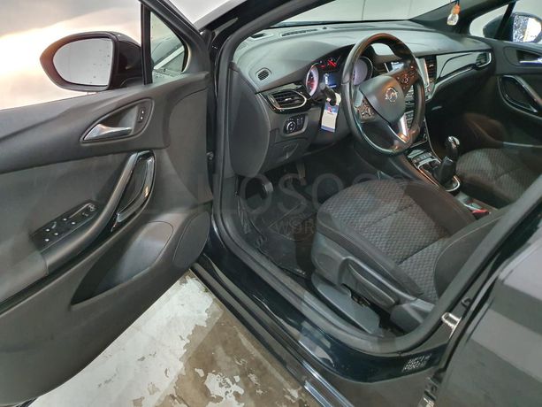 Opel Astra 1.4 Turbo · Ano 2017