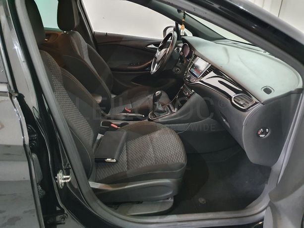 Opel Astra 1.4 Turbo · Ano 2017