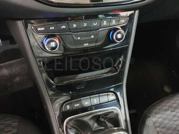 Opel Astra 1.4 Turbo · Ano 2017