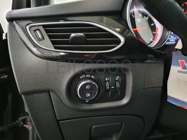 Opel Astra 1.4 Turbo · Ano 2017