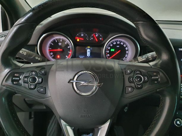 Opel Astra 1.4 Turbo · Ano 2017