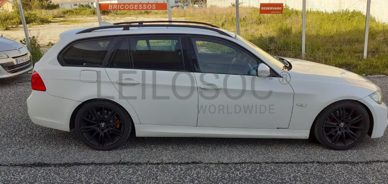 BMW 320D · Ano 2009