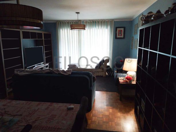 Apartamento T3 c/ logradouro · Vila Nova de Gaia