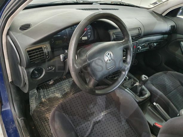 Volkswagen Passat 1.9 TDI · Ano 1997