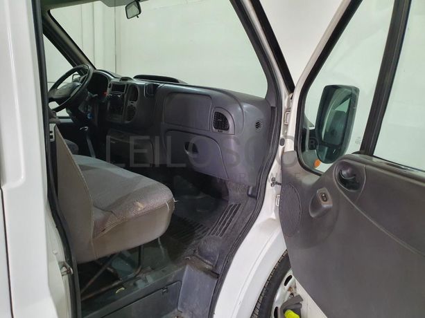 Ford Transit 2.0 DI · Ano 2002