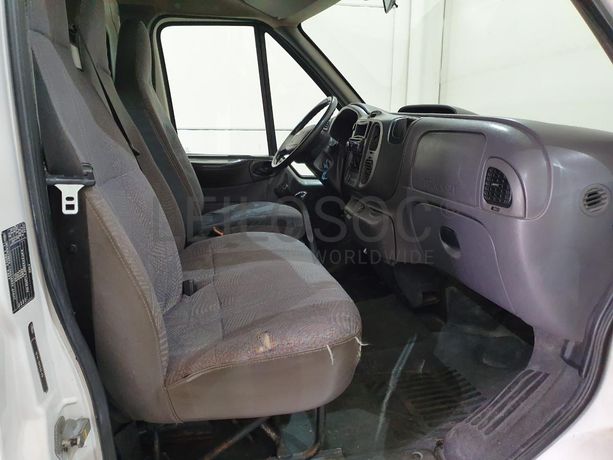 Ford Transit 2.0 DI · Ano 2002