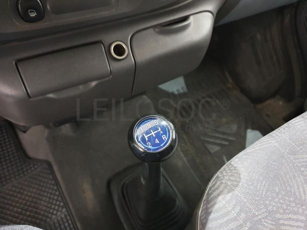 Ford Transit 2.0 DI · Ano 2002