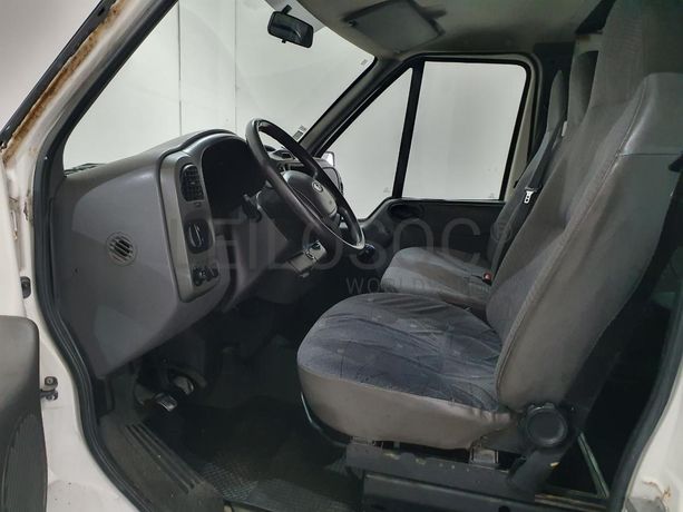 Ford Transit 2.0 DI · Ano 2002