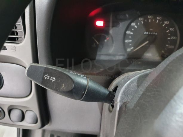 Ford Transit 2.0 DI · Ano 2002