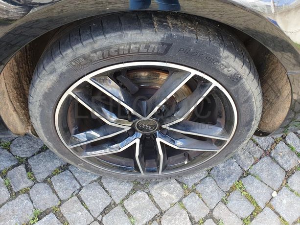 Audi A4 2.0 TDI · Ano 2012