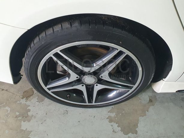 Mercedes-Benz CLA 200 CDI KIT AMG · Ano 2015