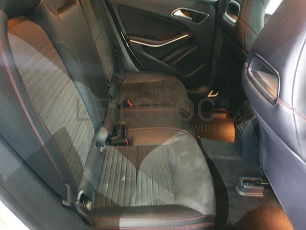 Mercedes-Benz CLA 200 CDI KIT AMG · Ano 2015