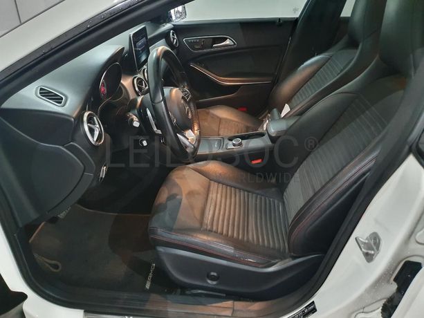 Mercedes-Benz CLA 200 CDI KIT AMG · Ano 2015