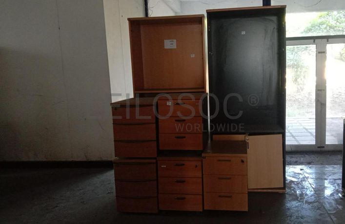 Mobiliário de escritório ·