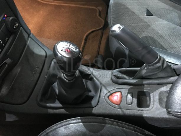 Renault Laguna 1.9 DCI · Ano 2004