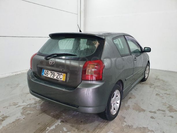 Toyota Corolla 1.4D · Ano 2004