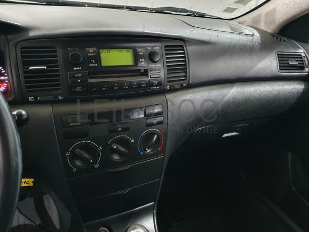 Toyota Corolla 1.4D · Ano 2004