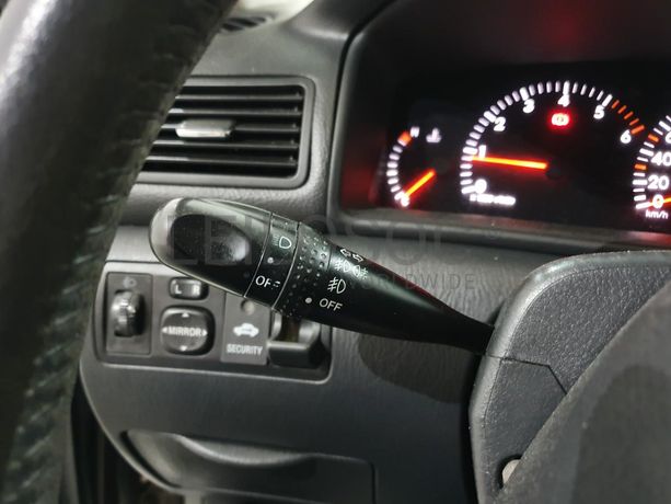 Toyota Corolla 1.4D · Ano 2004