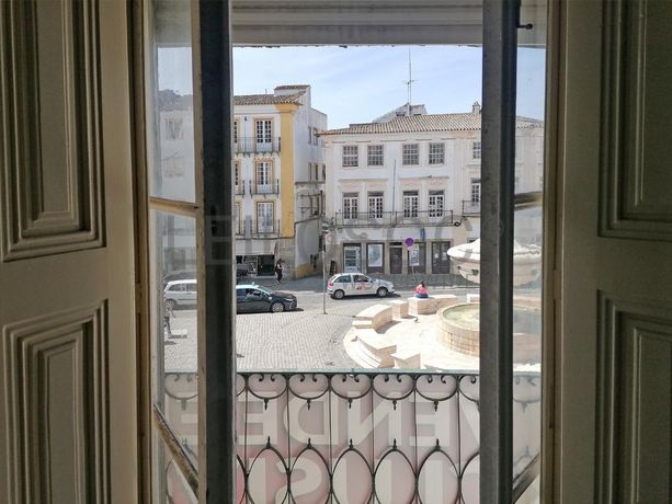 Edifício Histórico · Évora