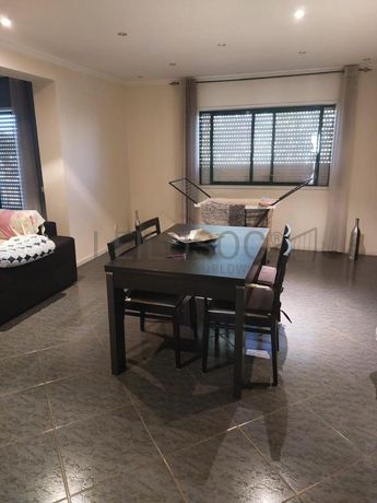 Apartamento T4 + Garagem · Vila das Aves