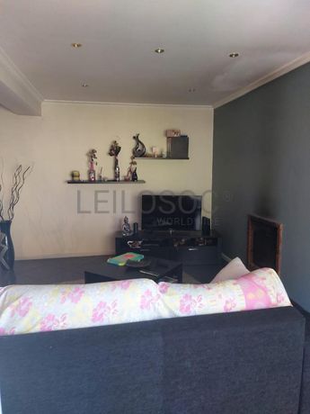 Apartamento T4 + Garagem · Vila das Aves