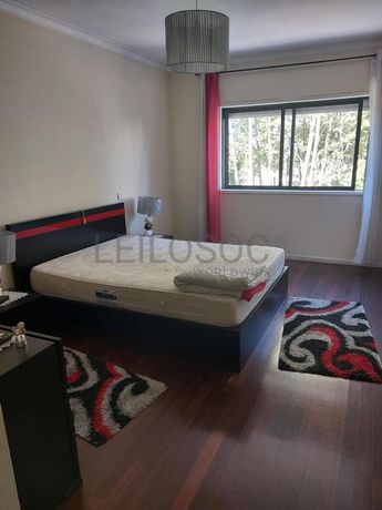 Apartamento T4 + Garagem · Vila das Aves