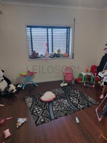 Apartamento T4 + Garagem · Vila das Aves