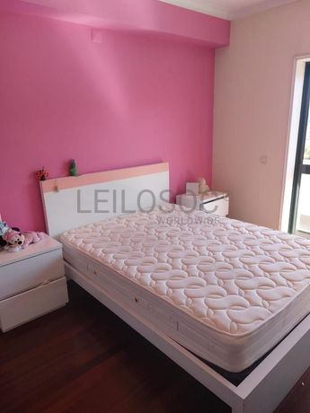 Apartamento T4 + Garagem · Vila das Aves