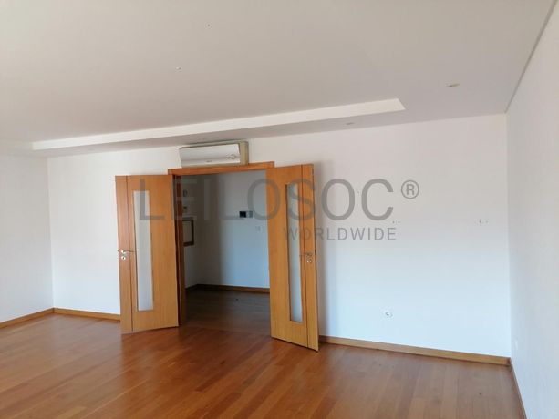Apartamento T3 · Alfragide, Amadora
