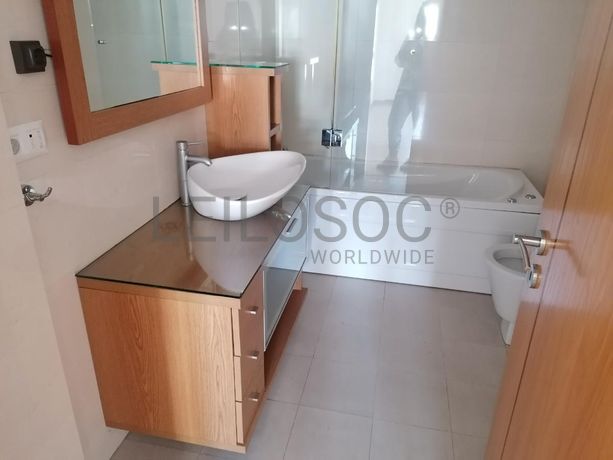 Apartamento T3 · Alfragide, Amadora