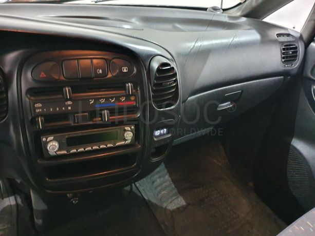 Hyundai H1 2.5 TD · Ano 2000