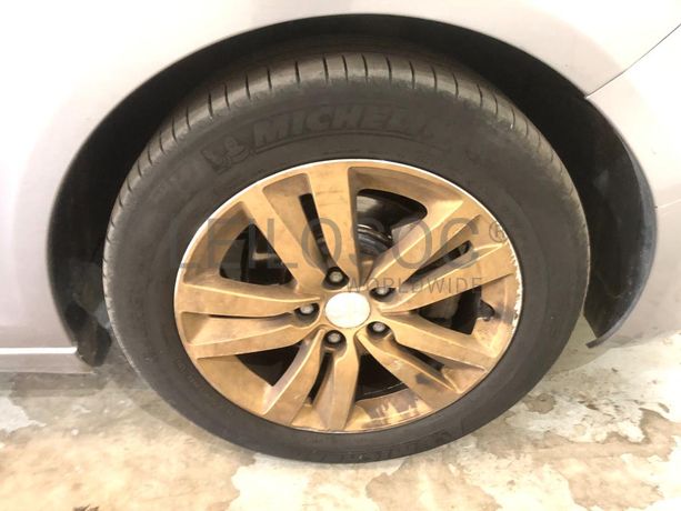 Peugeot 308 · Ano 2015